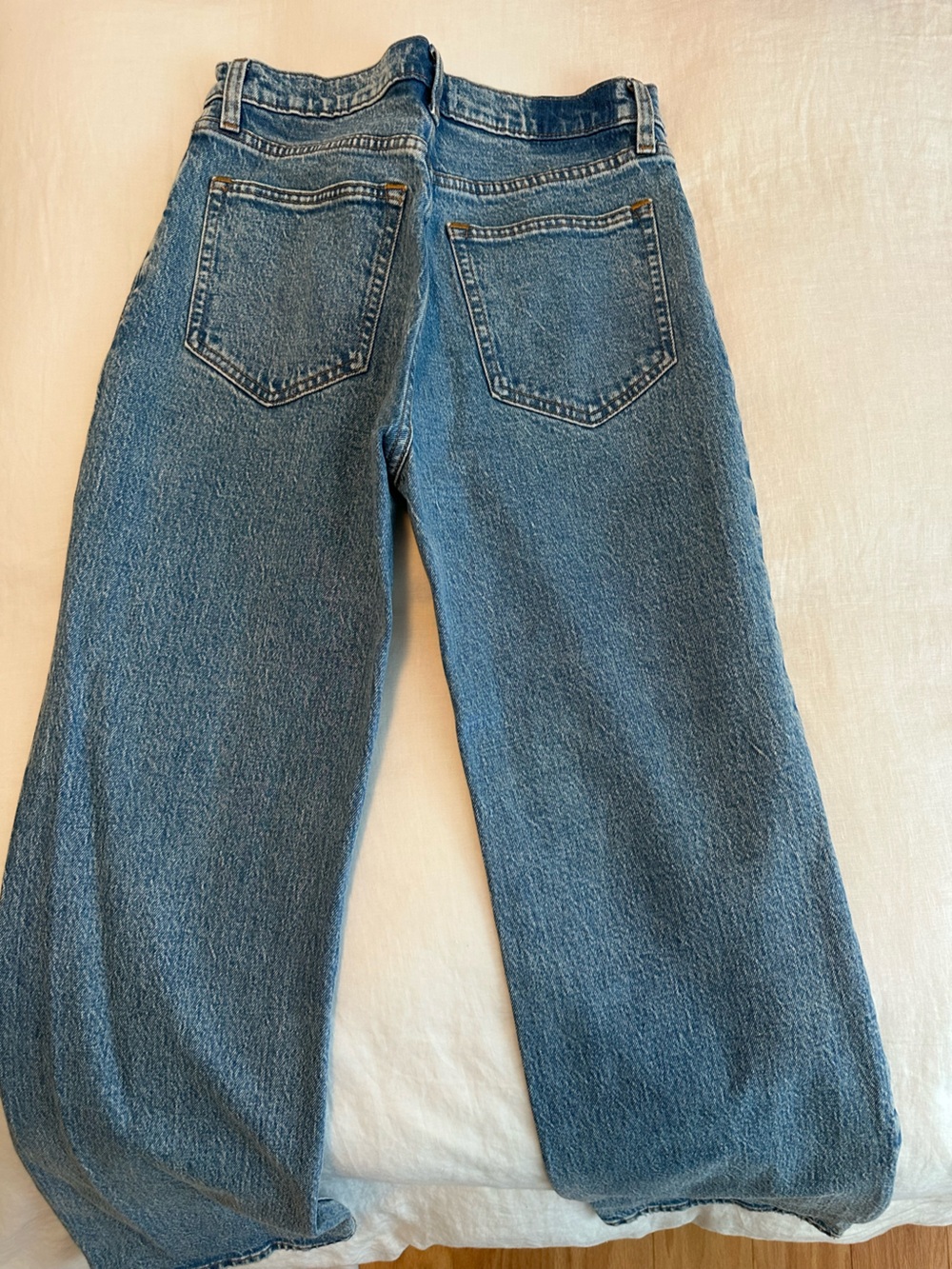 Abercrombie Women’s 90’s Relaxed Jean High Rise - Picture 2 of 4